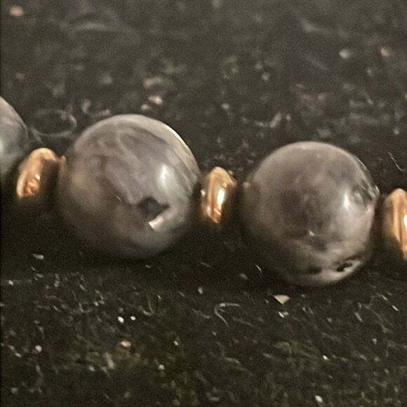 8” stackable stretch bracelet w/9 gray marble 12 black beads & gold beads each - Picture 6 of 9